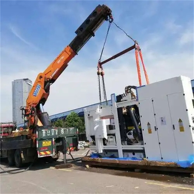 随县吊集装箱的吊车电话